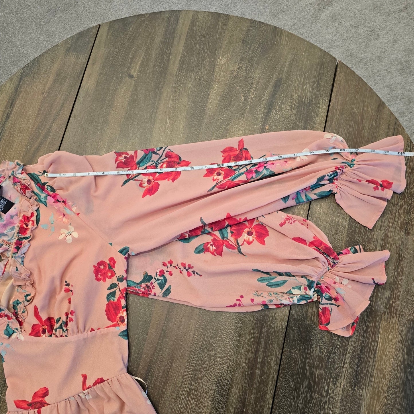 VICI Pink Floral Print Long Sleeve Ruffle & backless Maxi Dress Sz Medium