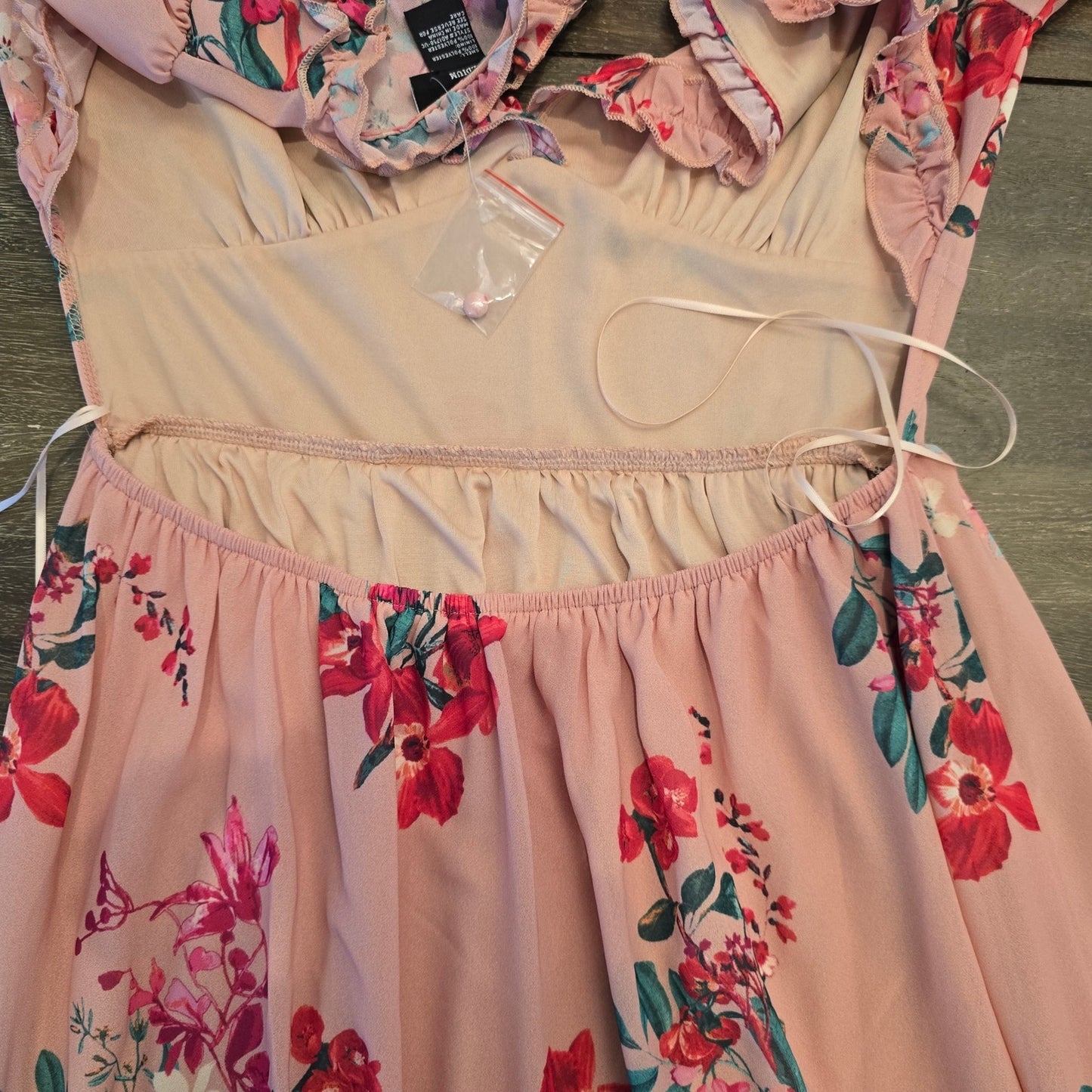 VICI Pink Floral Print Long Sleeve Ruffle & backless Maxi Dress Sz Medium
