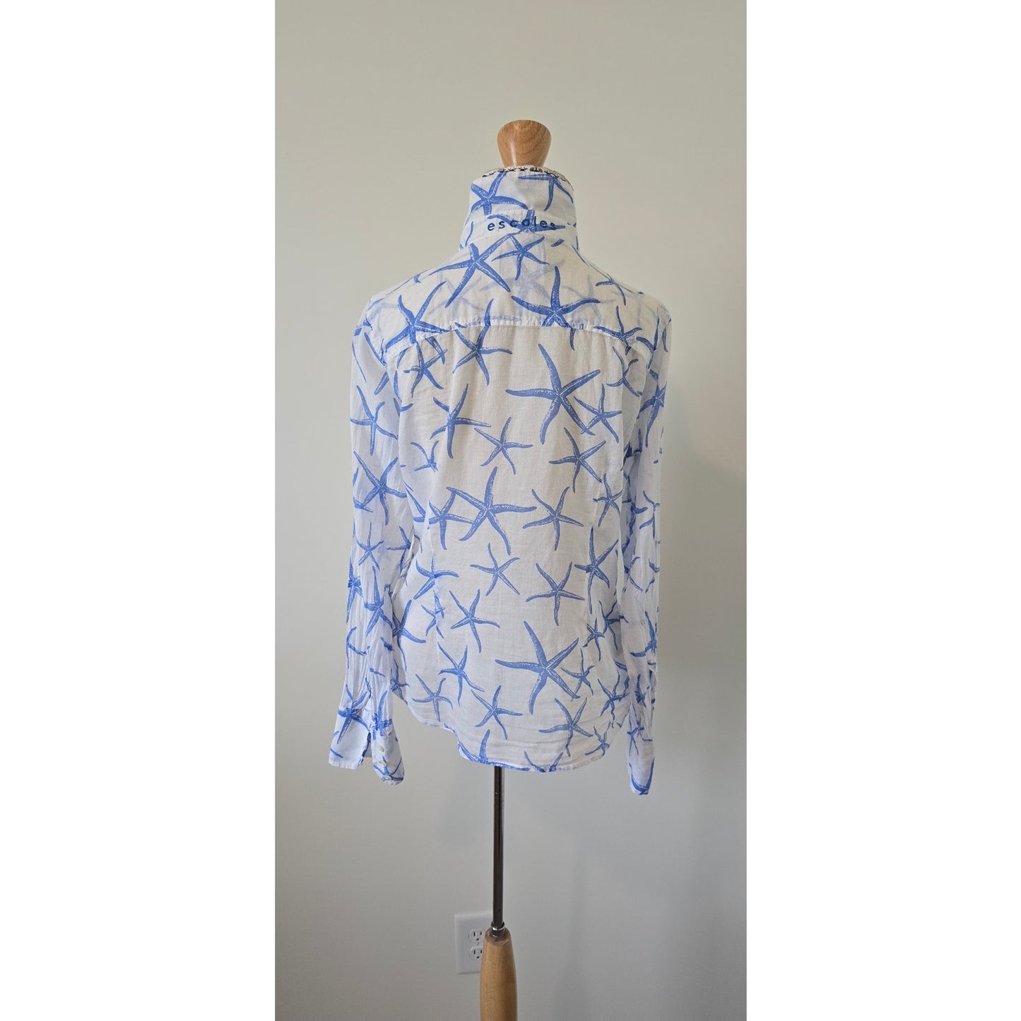 Escales Paris Women's Long Sleeve Starfish button down Shirt Sz M (0949)