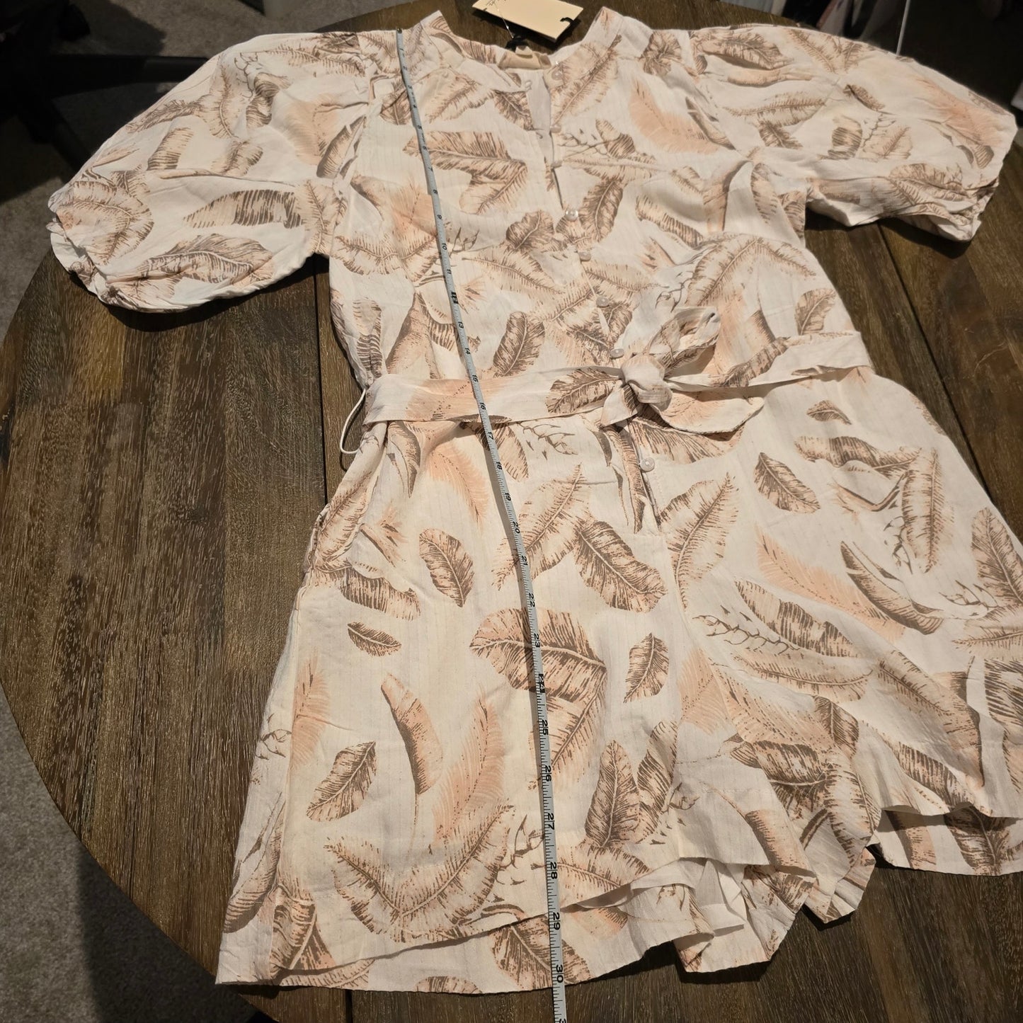 Elan Beige Feather Print Bubble Sleeve Romper Sz XS