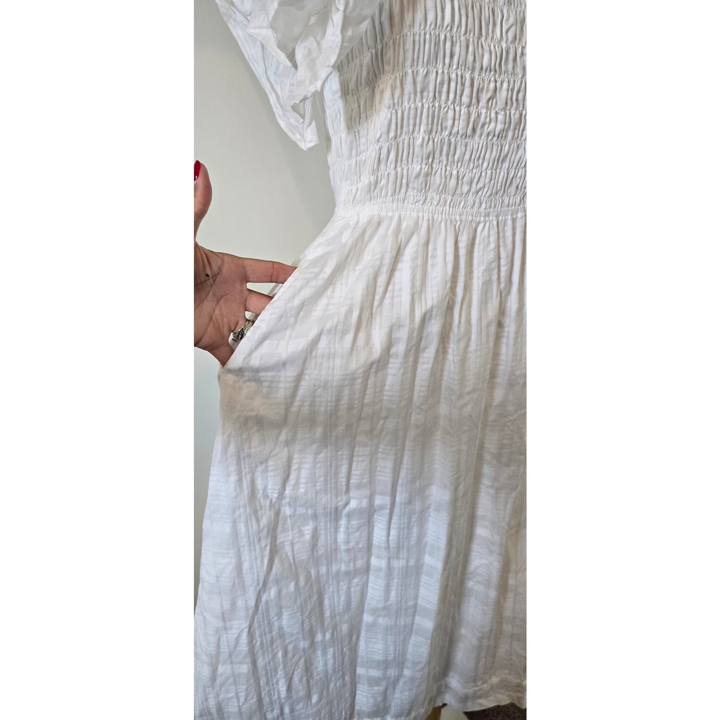 Banana Republic Women's White Flutter Sleeves Smocked Midi Dress Sz XXS (0955)
