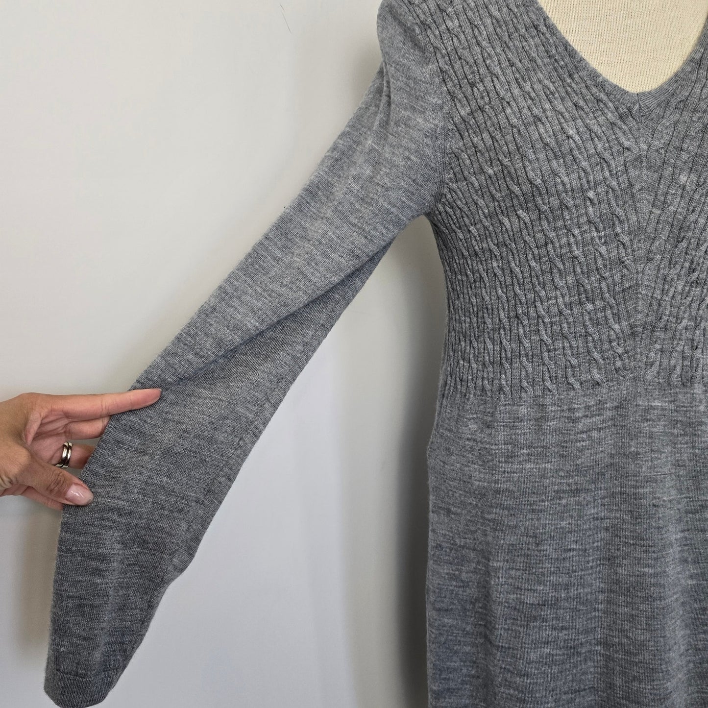 Lands' End Women's Gray V-Neck Long Sleeve Midi Sweater Dress Sz M (643)