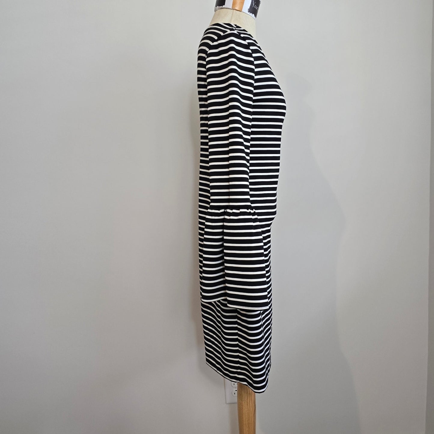 Banana Republic Women's Black White Striped Bell Sleeves Midi Dress Sz XS (722)