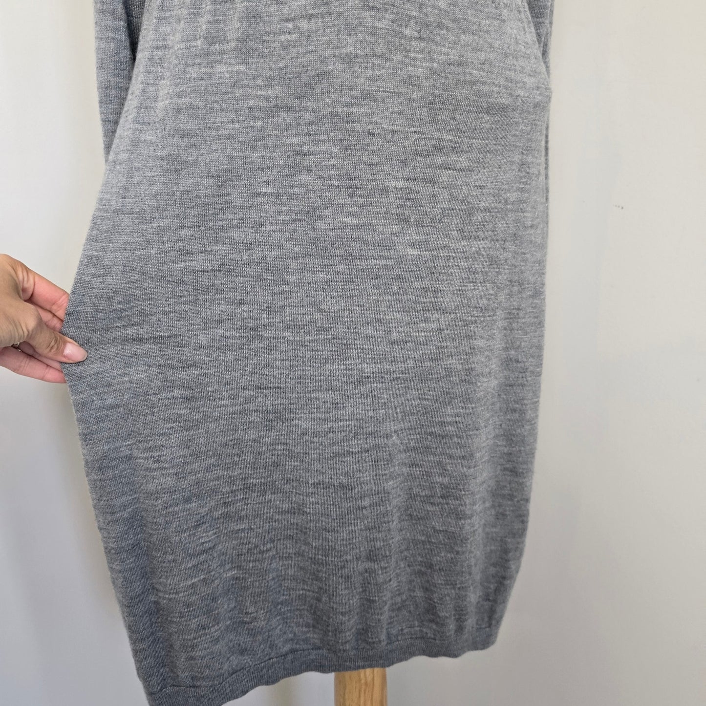 Lands' End Women's Gray V-Neck Long Sleeve Midi Sweater Dress Sz M (643)