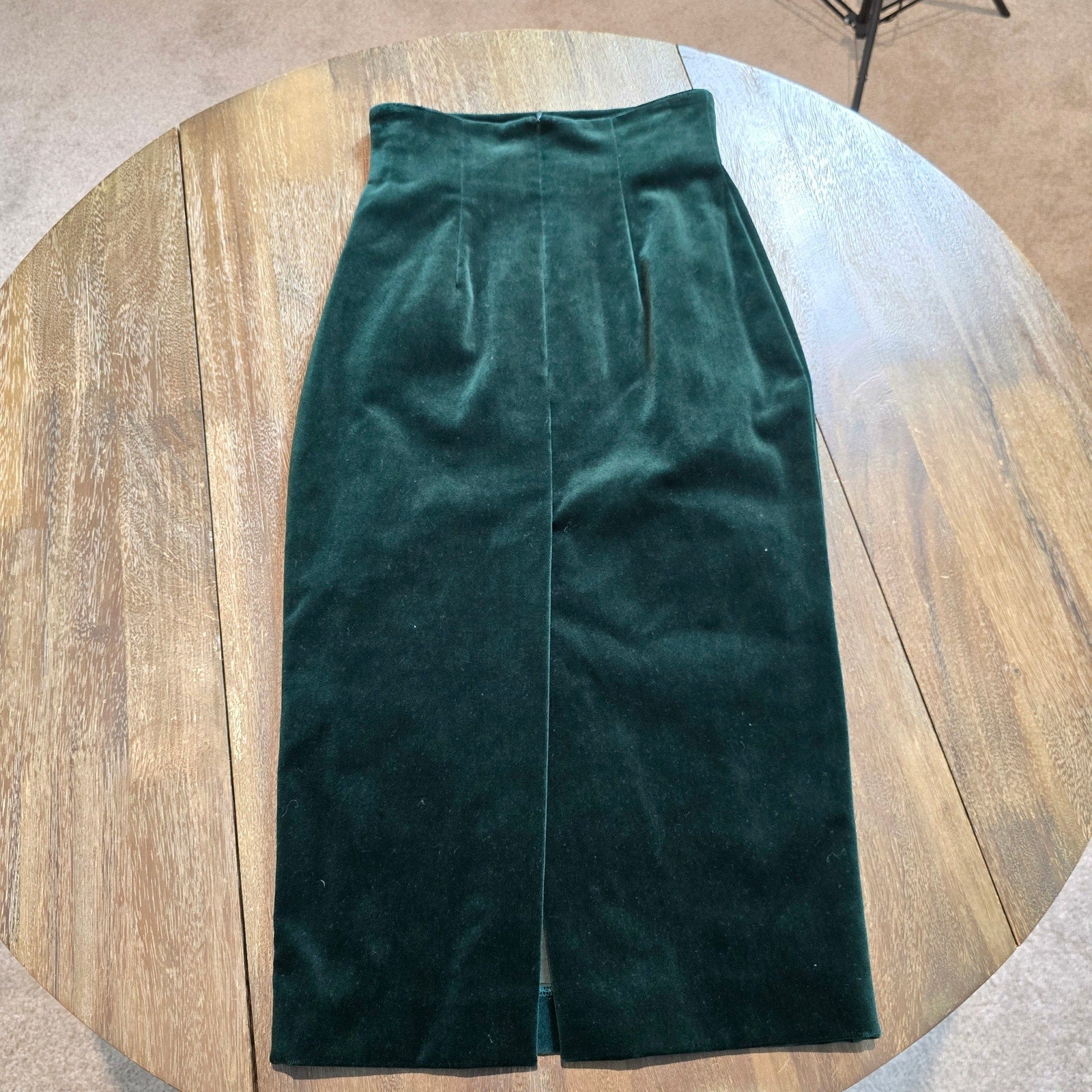 Laurel vintage green velvet pencil skirt size 34 – back view