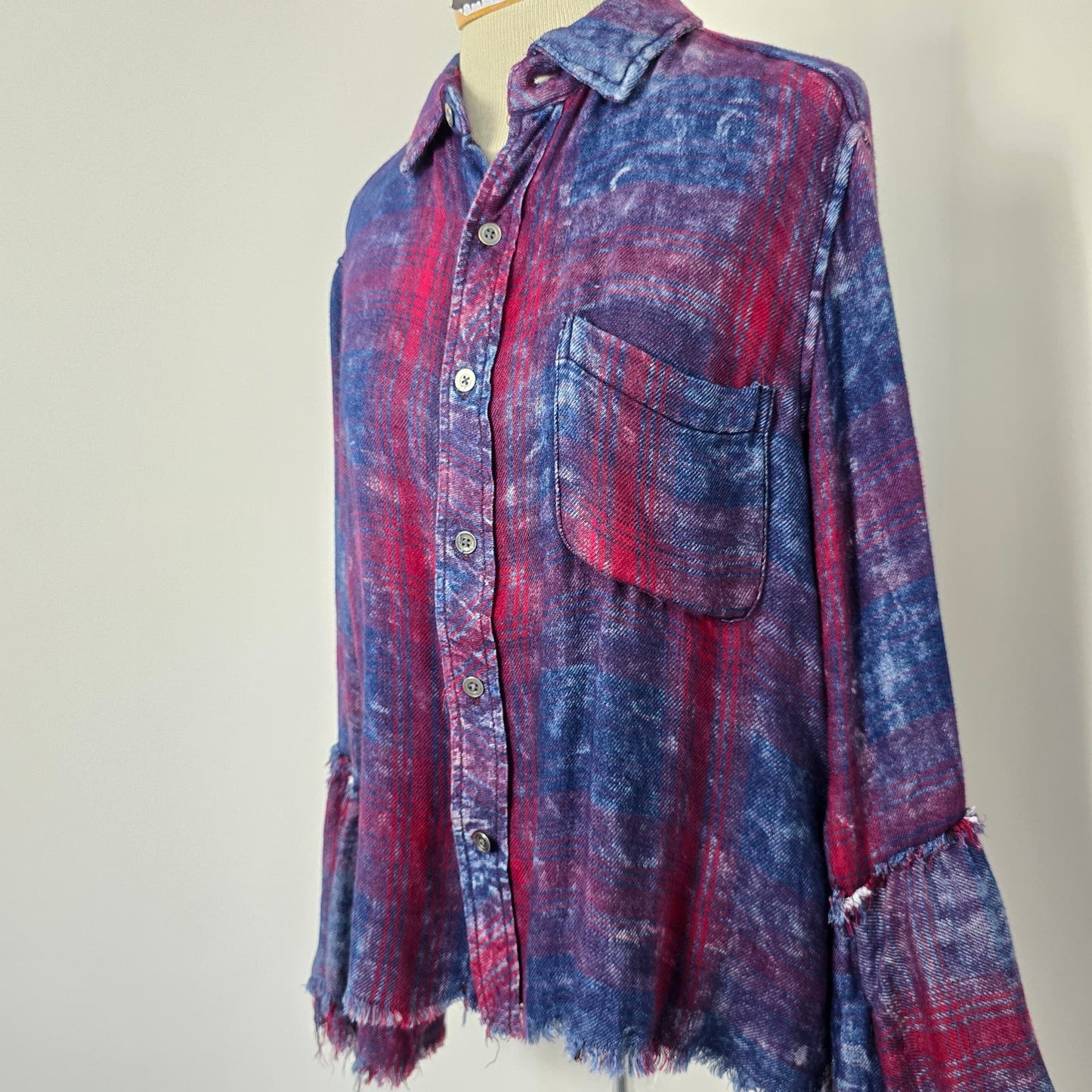 Vintage Havana Blue Red Button Down Long Bell Sleeves w/fringe Top Sz Small (675)