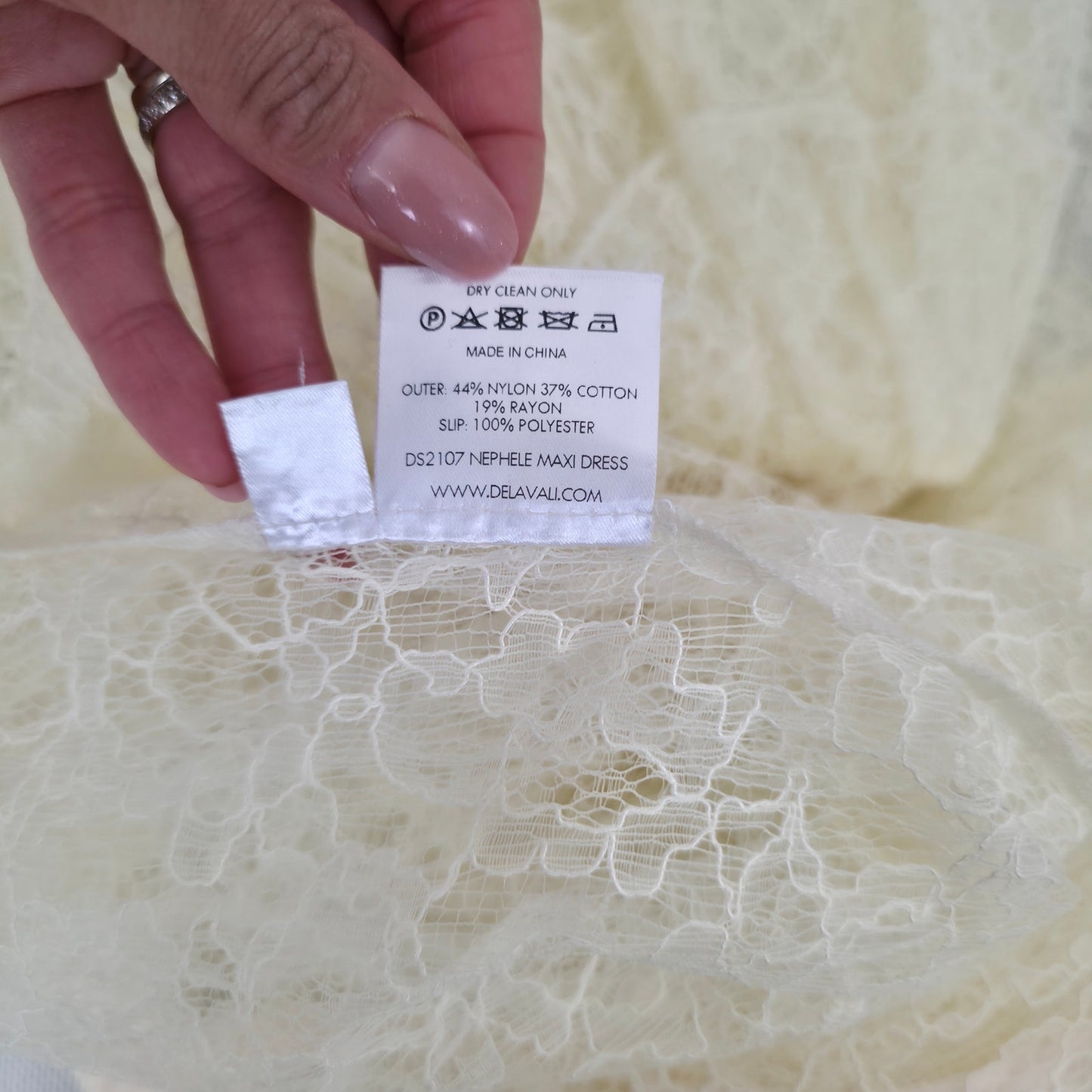 DE LA VALI Ivory Nephele Lace Fishtail Maxi Dress Ivory Sz US 4 NWT