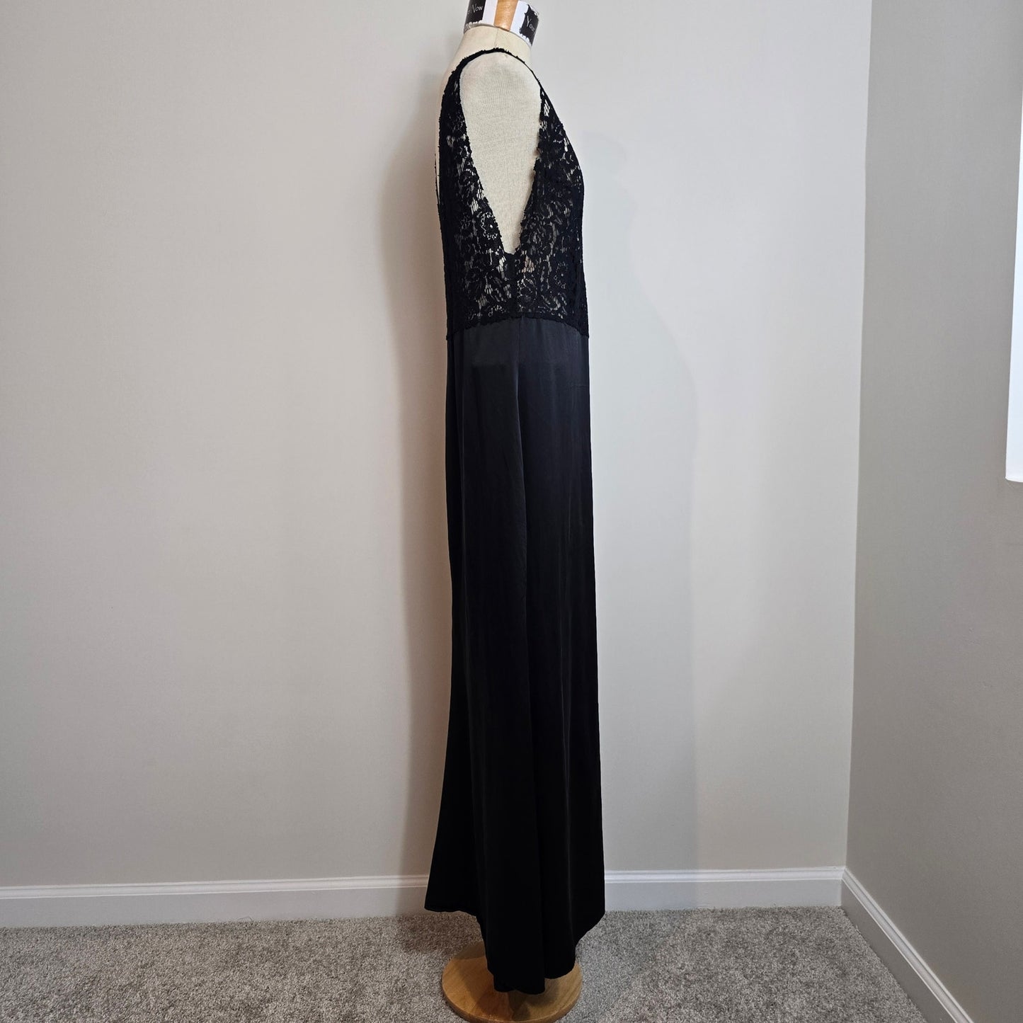 Reformation Black Silk Evening Sleeveless V neck Lace Top Maxi Gown Sz 10 (795)