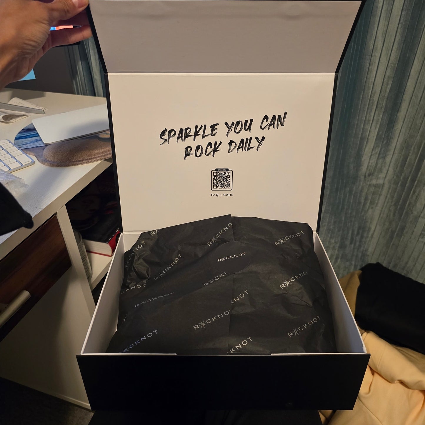 ROCKNOT THE TRANSFORMER Crystal Insert Black Bag and Crossbody