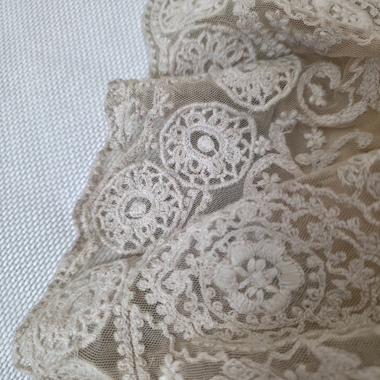 BHLDN Daisy Lace Halter Open Back Wedding Gown Champagne US 10 NWT