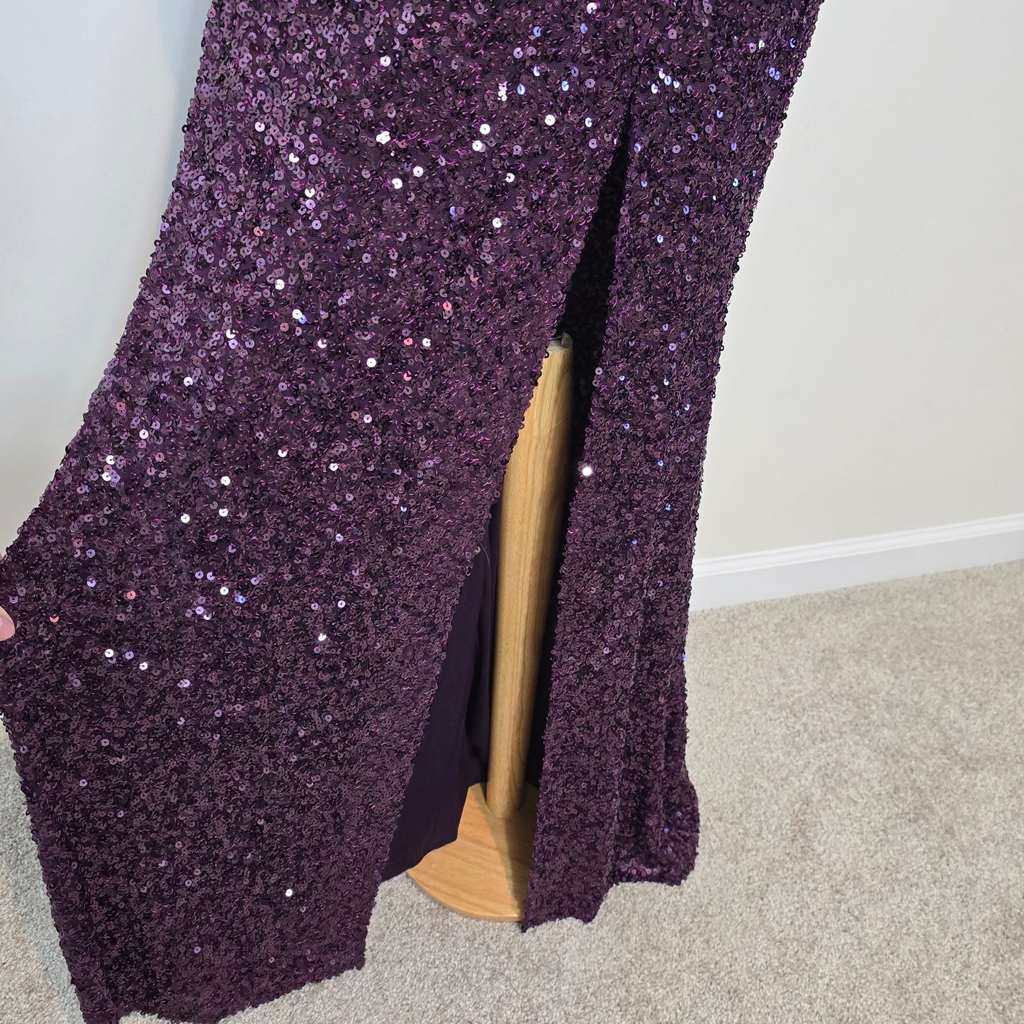 Plum Esperanza Formal Sleeveless A-line Front Slit Sequin Long Dress Sz S (758)