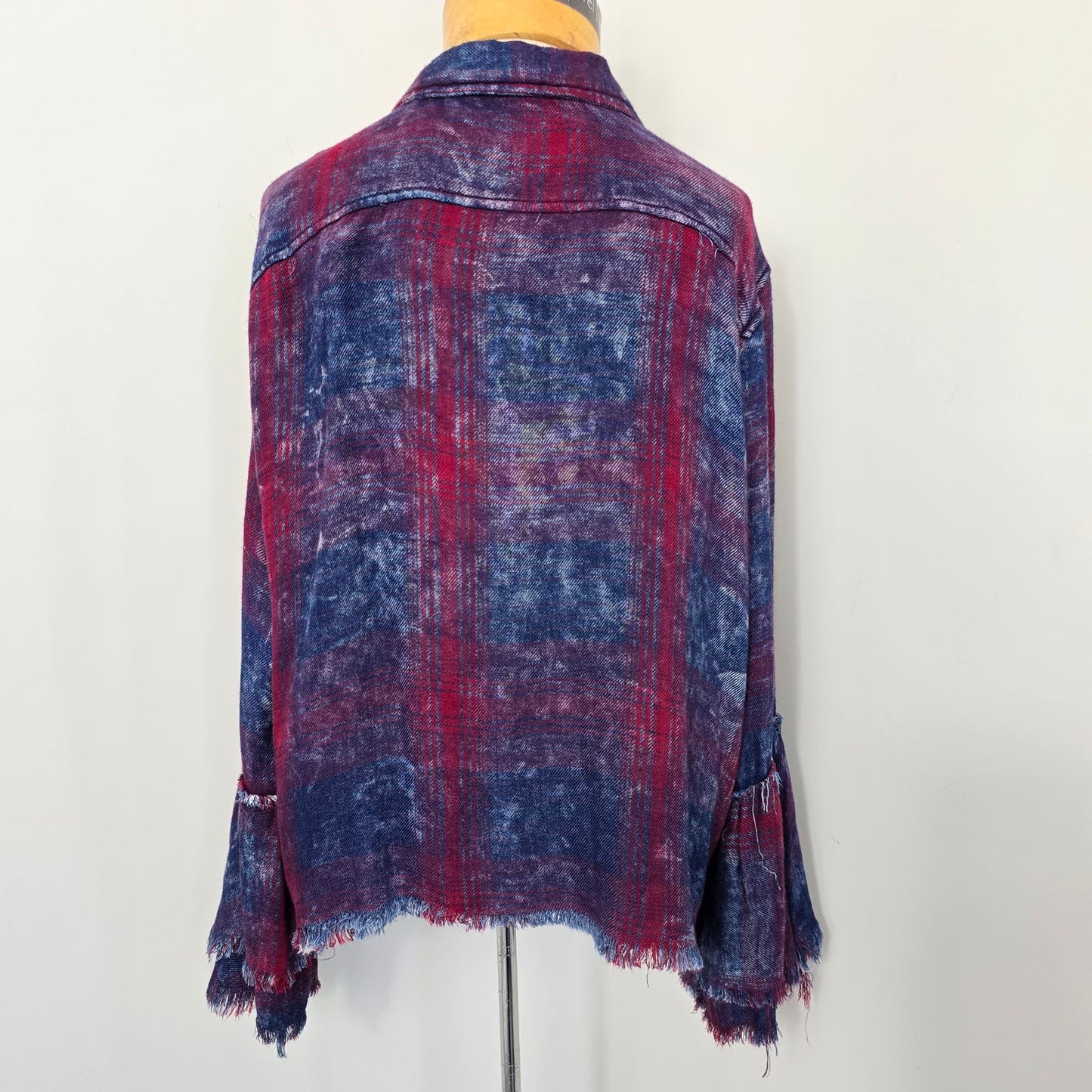 Vintage Havana Blue Red Button Down Long Bell Sleeves w/fringe Top Sz Small (675)