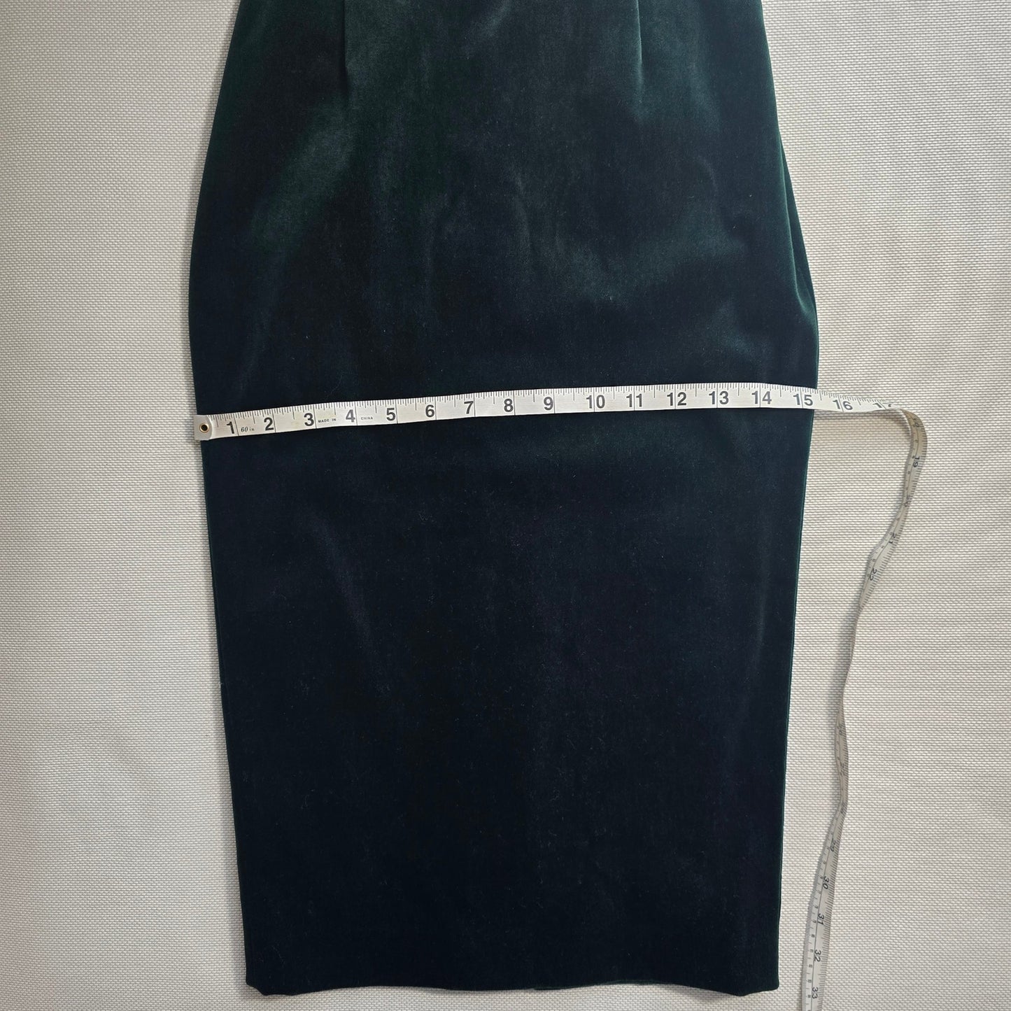 Laurel Vintage Green Velvet Pencil Skirt – High Rise, Lined, Size 34