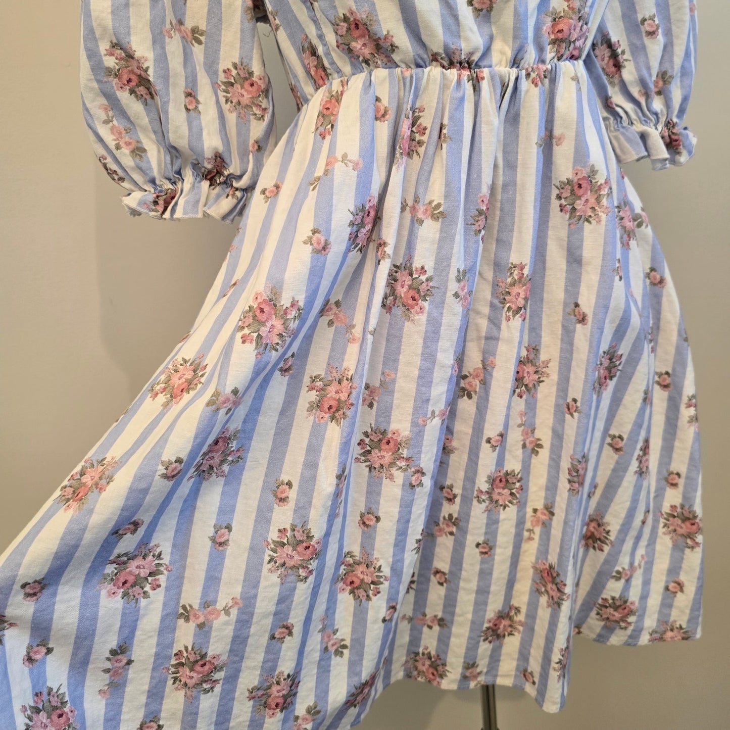Show Me Your Mumu Addie White Blue Stripes Floral Short Sleeve Mini Dress Sz M