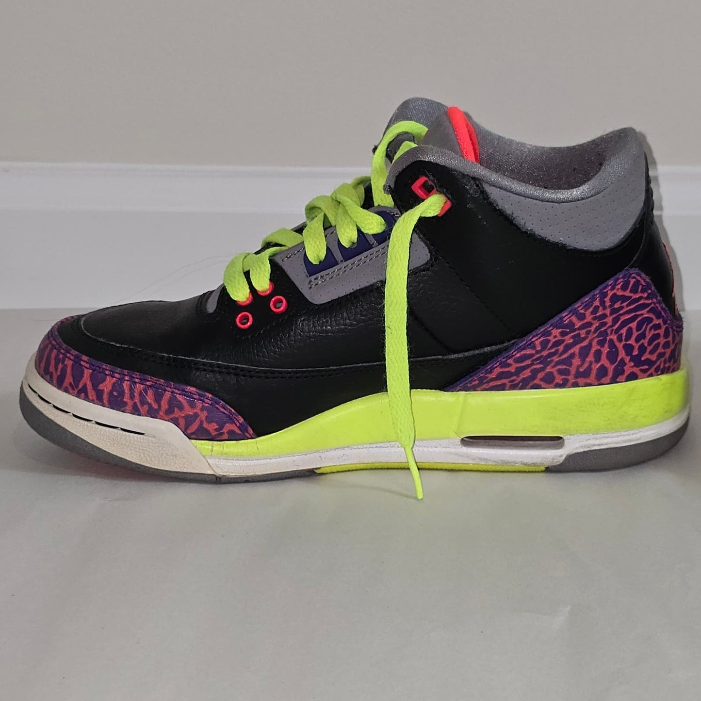 Nike Girls Air Jordan 3 Retro MidTop Black Joker 441140-039 Youth Sz 5.5 Yrs