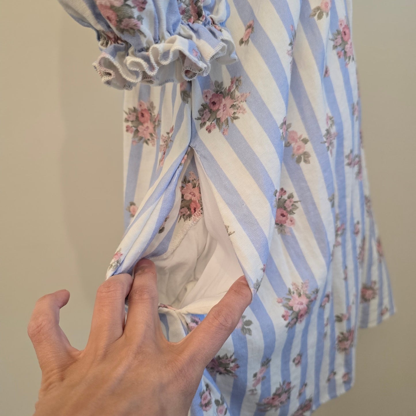 Show Me Your Mumu Addie White Blue Stripes Floral Short Sleeve Mini Dress Sz M