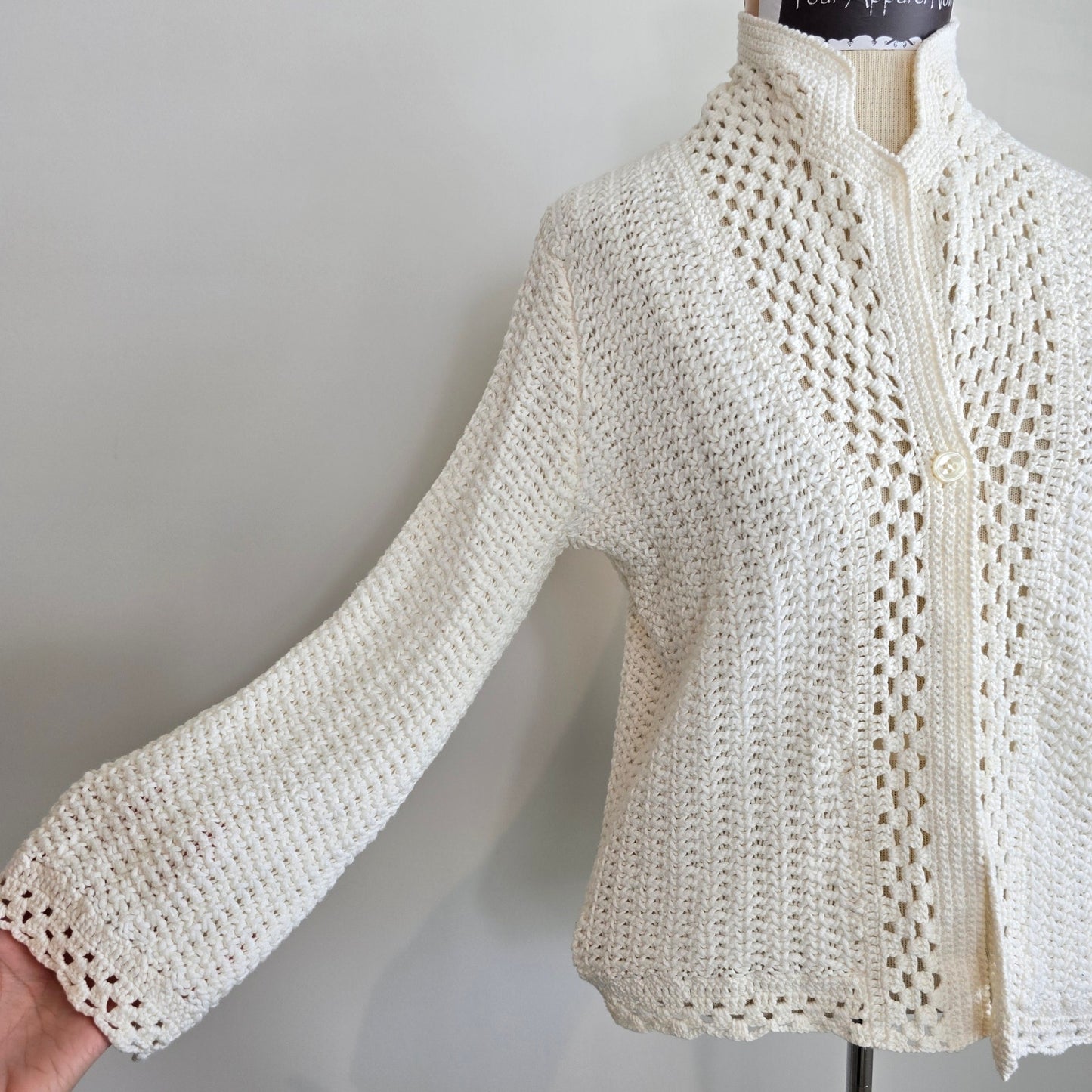 Ann Taylor Ivory Lace Crochet Sweater Cardigan Sz MP (710)