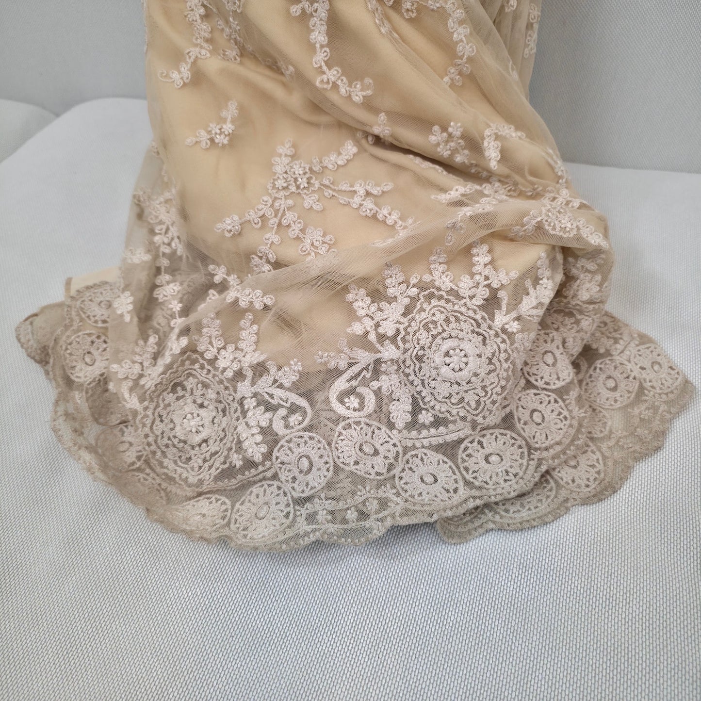 BHLDN Daisy Lace Halter Open Back Wedding Gown Champagne US 10 NWT