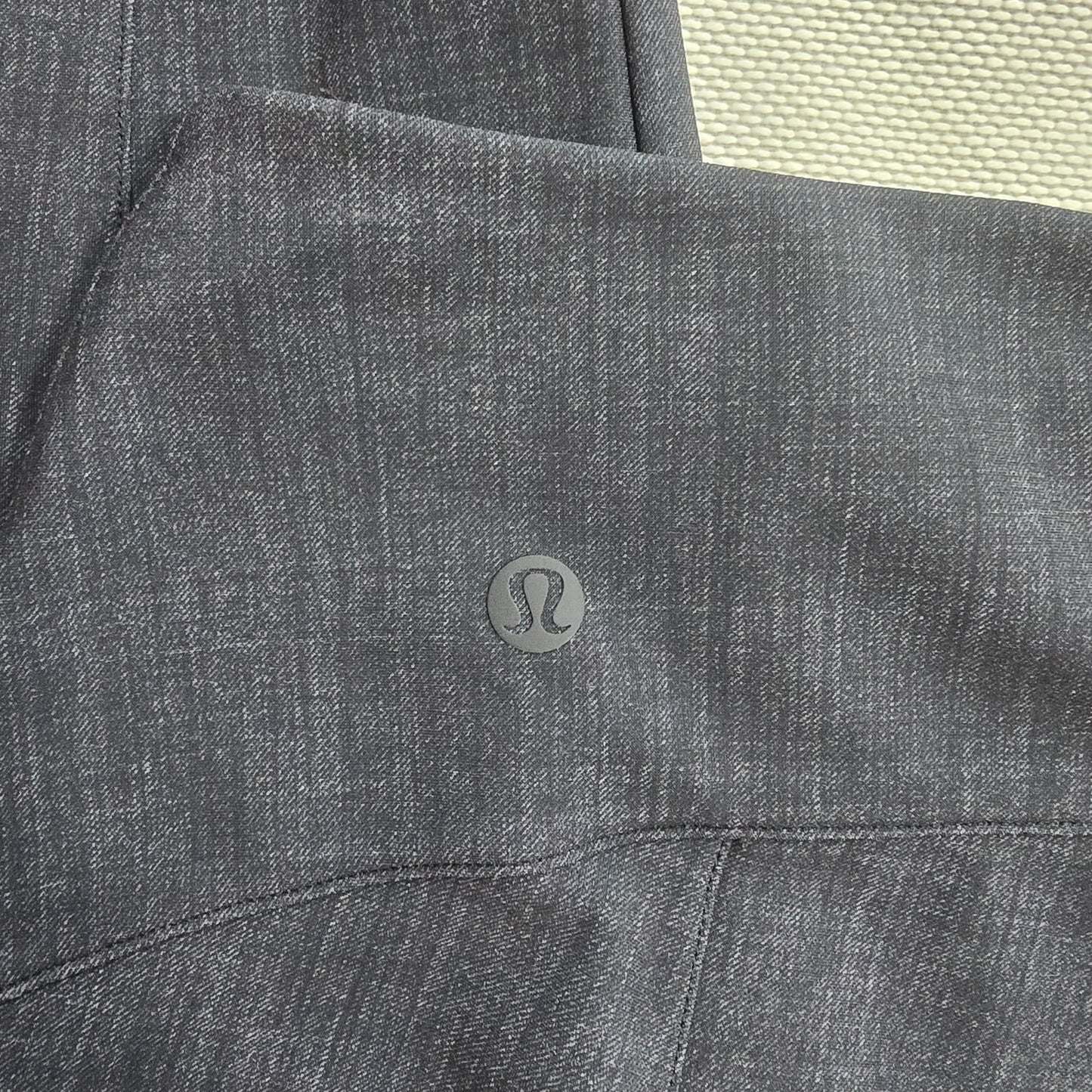 Lululemon Heather Grey Pencil Pants RN106259 Sz 10 (785)