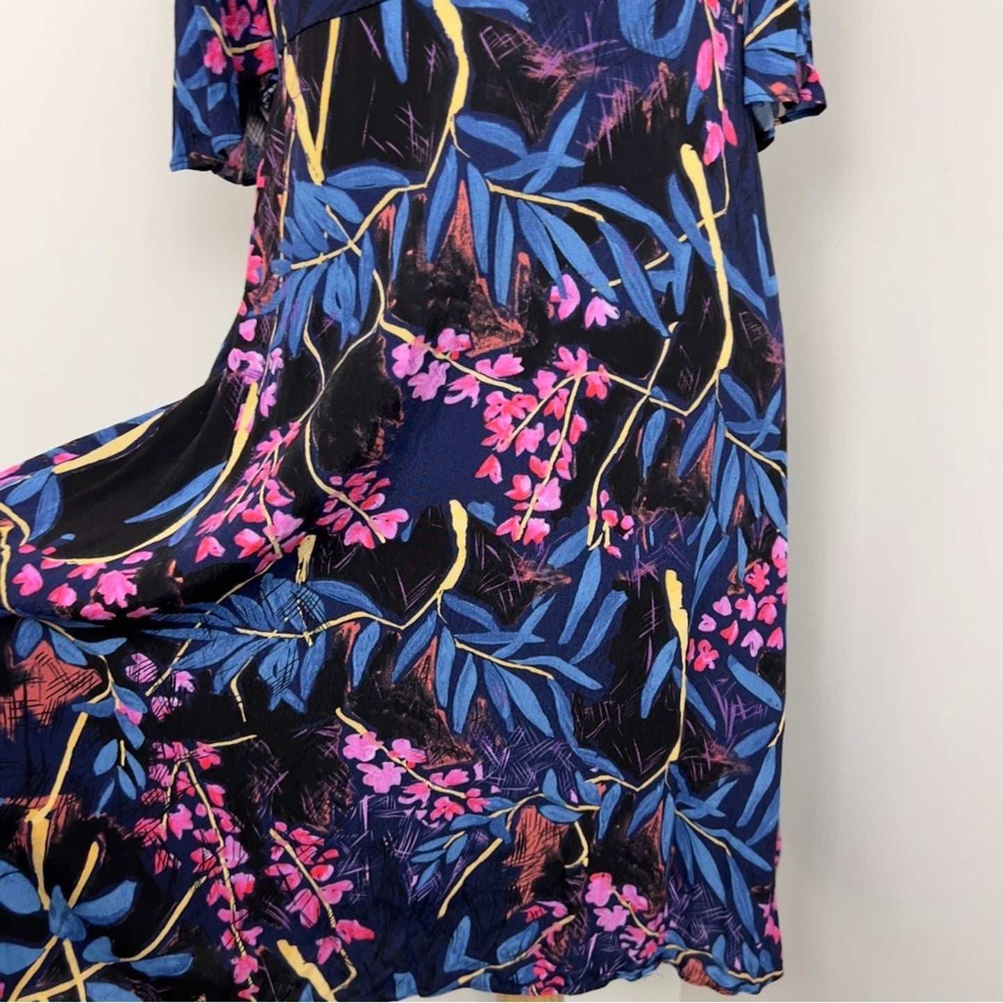 Anthropology Maeve Elia Floral Cold Shoulder Aline Midi Dress size 6 (102)