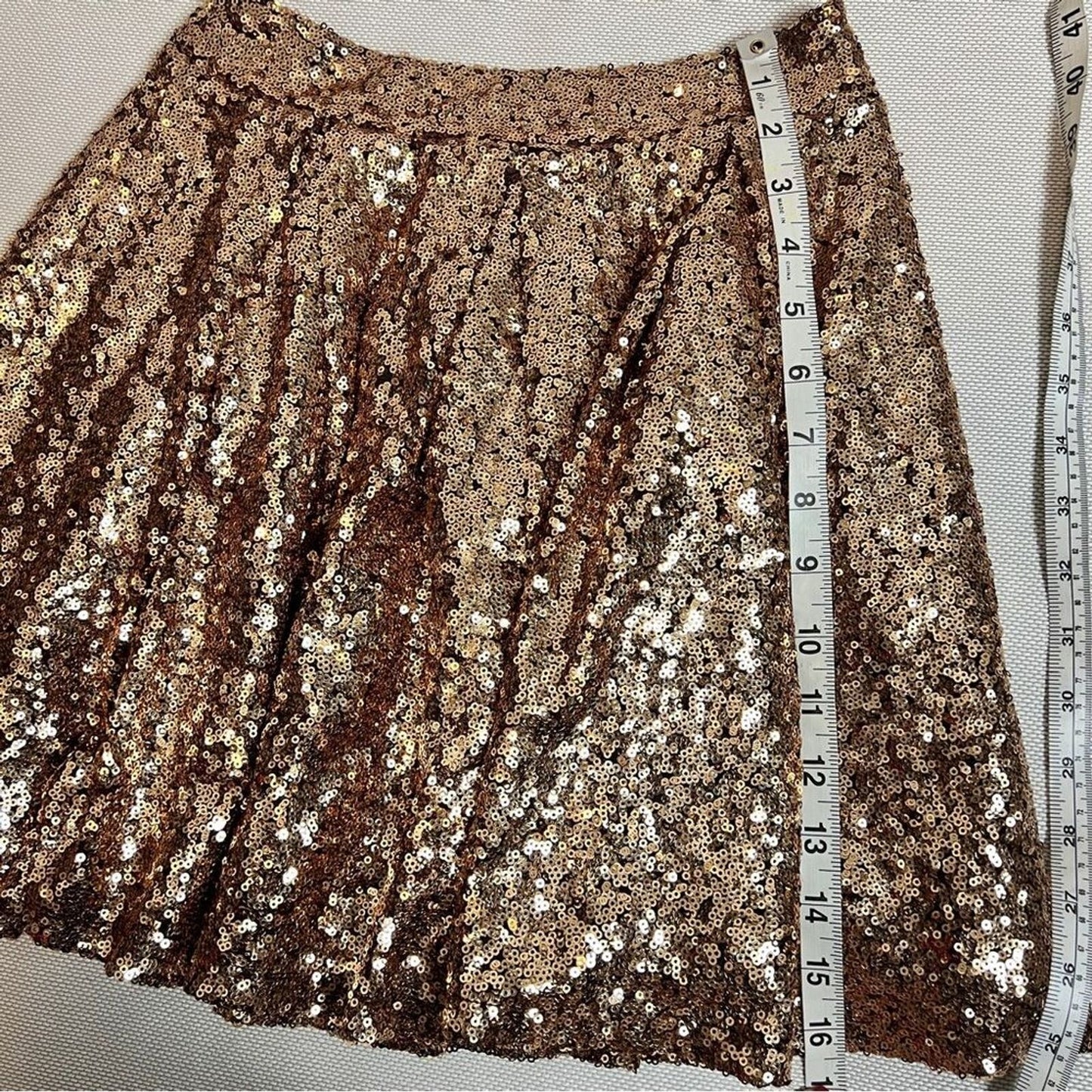 Vestique Women's Gold Sequin Mini Lined Skirt Sz Small (511)