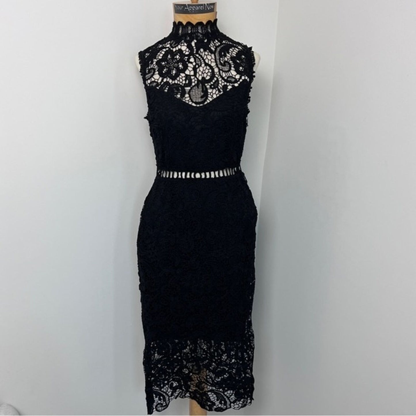 MAINSTRIP NWT Black Sleeveless Lace Midi Dress size Small (377)