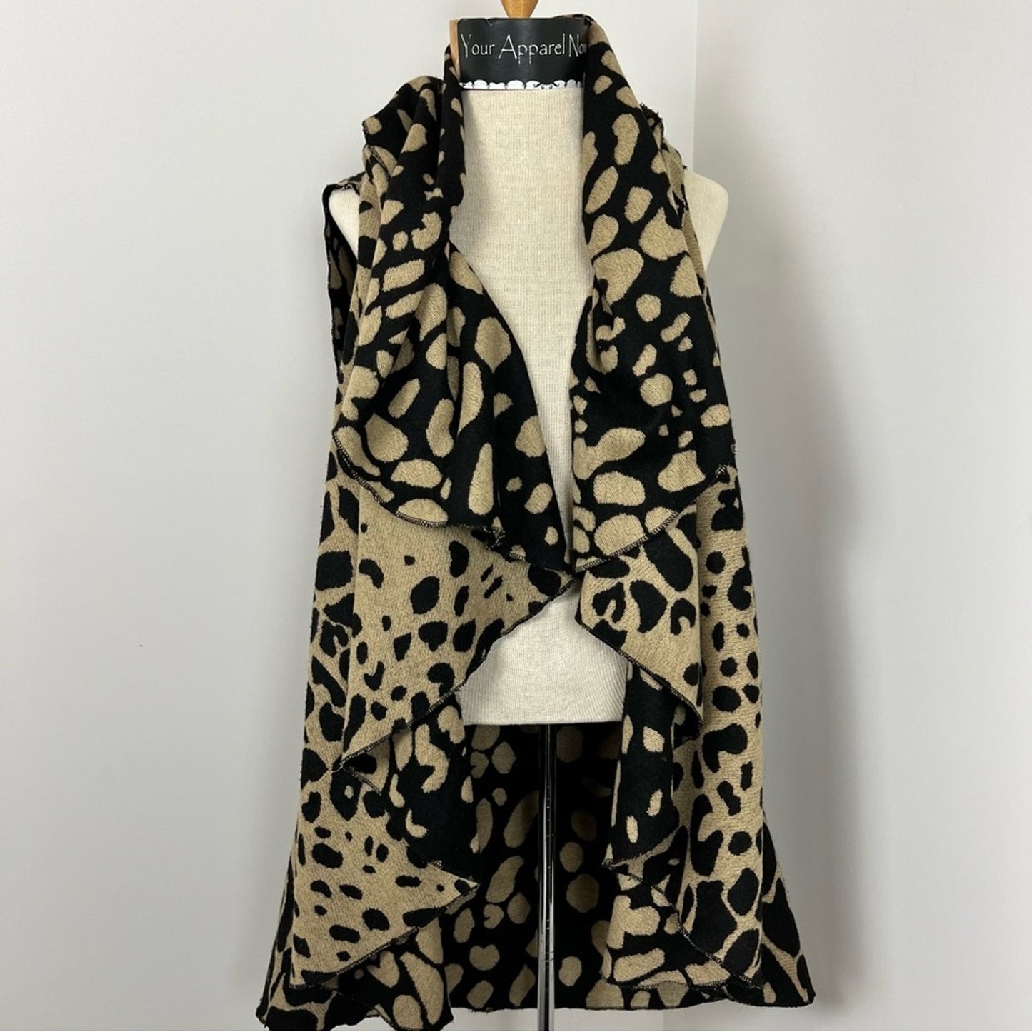 Women Tan & Black Leopard Animal Print Round Vest Reversible Soft Poncho Sz OS