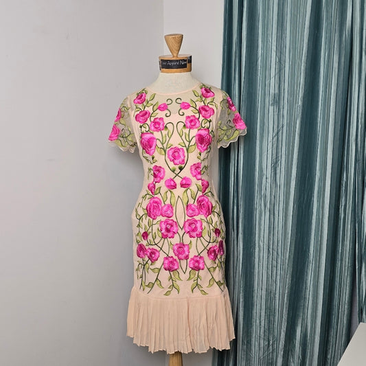 Laneiie Apricot Floral Short Sleeve Pleat Bottom Crew Midi Dress Sz Small (594)