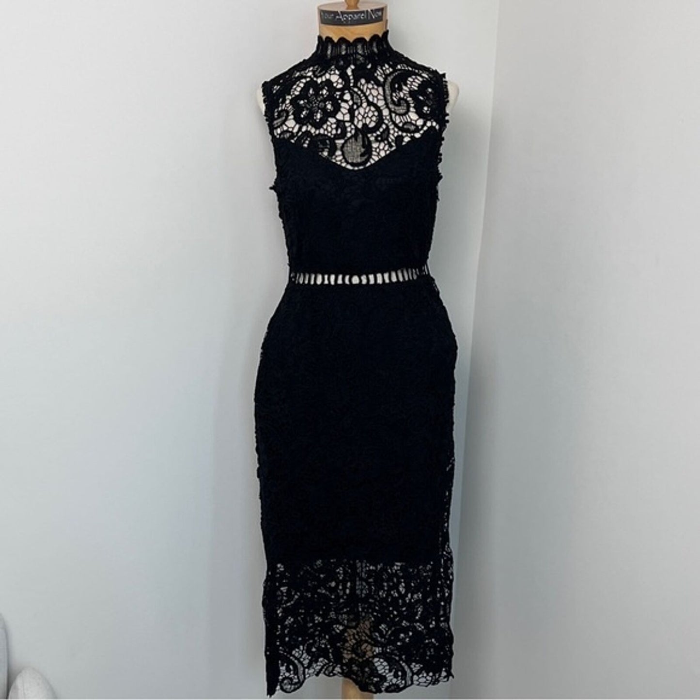 MAINSTRIP NWT Black Sleeveless Lace Midi Dress size Small (377)